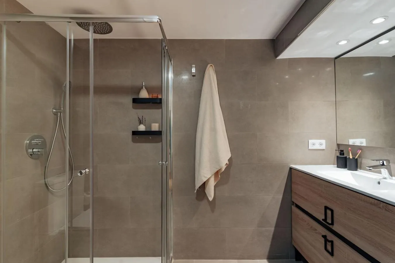 Casa Lennon Apartment Barcelona 0*,