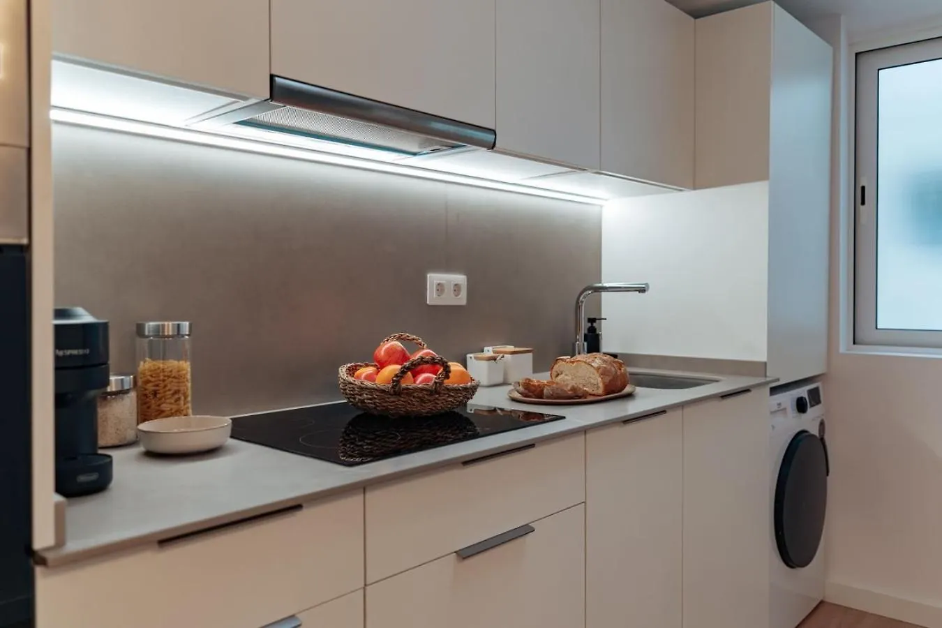 Casa Lennon Apartment Barcelona 0*,