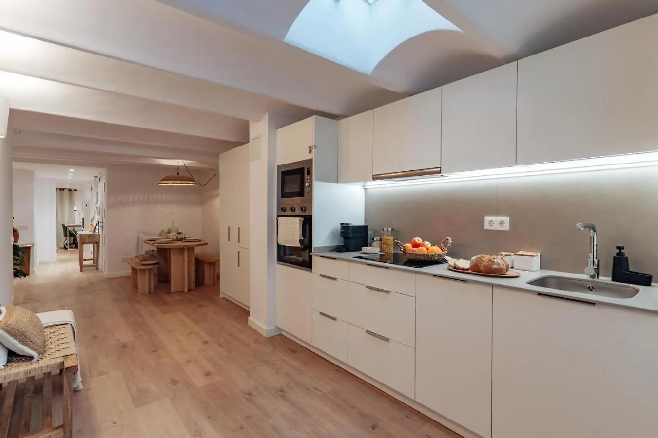 Casa Lennon Apartment Barcelona