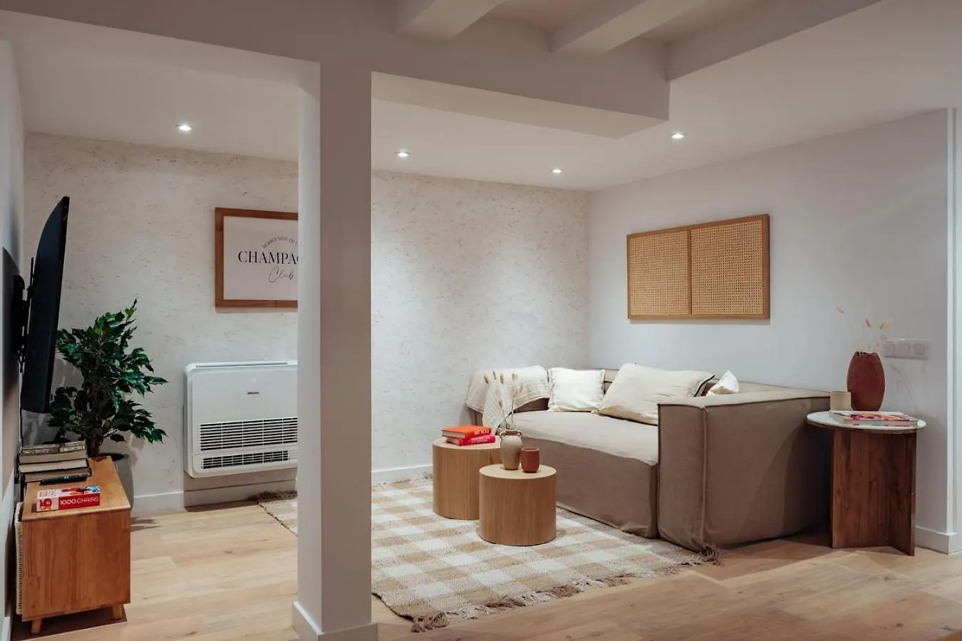 Casa Lennon Apartment Barcelona