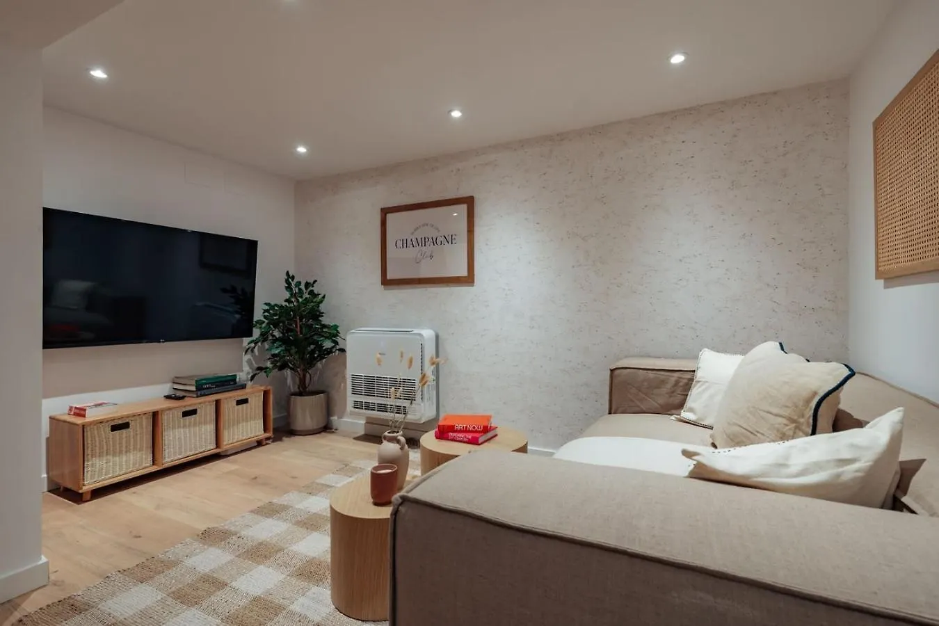 Casa Lennon Apartment Barcelona