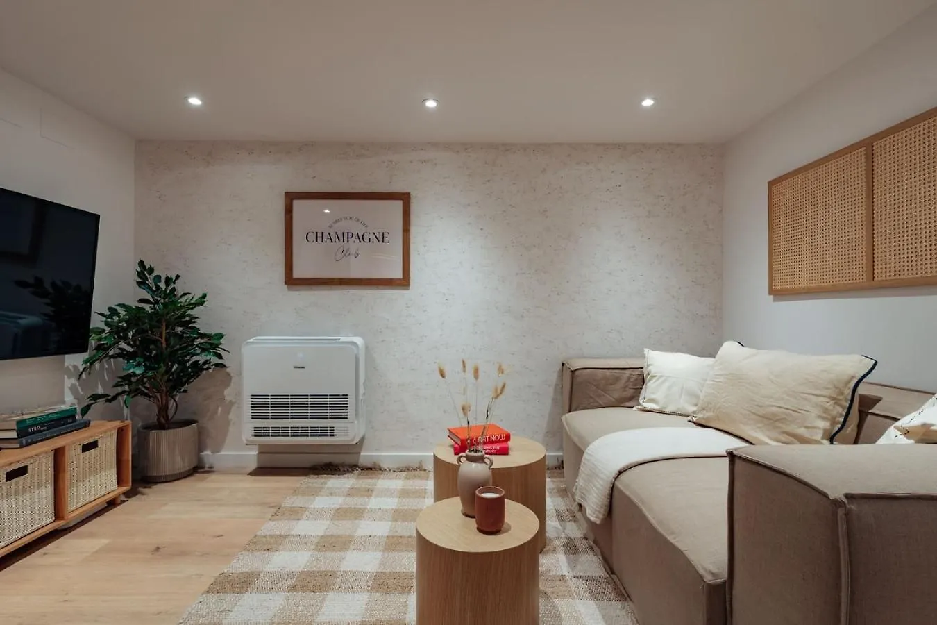 Casa Lennon Apartment Barcelona Spain